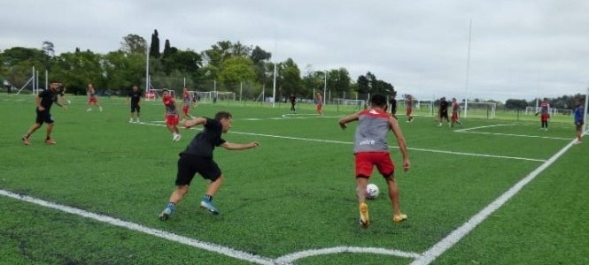 Deportivo Morón, Justo José de Urquiza, Fútbol, Amistoso. 