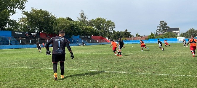 Brown de Adrogue, All Boys, Primera Nacional, Amistoso. 