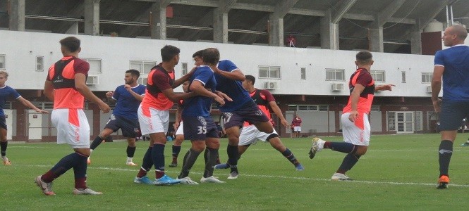 Lanus, Tristán Suárez, Fútbol, Amistoso. 