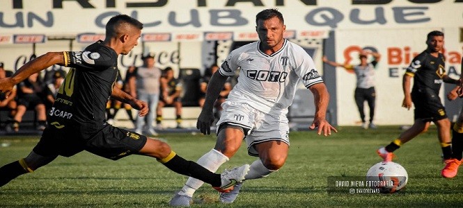 Tristán Suárez, Lechero, Ezeiza, Deportivo Madryn, Aurinegro, Puerto Madryn