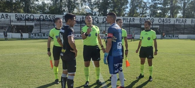 Real Pilar, Monarca, Deportivo Laferrere, Villero