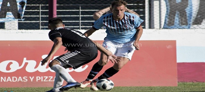 DEPORTIVO RIESTRA, PRIMERA B, DURÓ, UAI URQUIZA, BASSEDAS