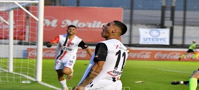 Chacarita, Primera Nacional, Fútbol, Ascenso.