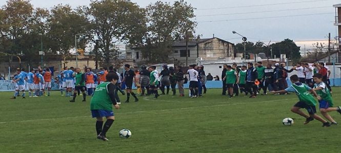 Defensores Unidos, Zárate, San Martin, Azul, Burzaco