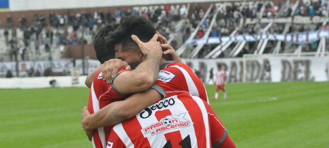 Platense, Primera B, Calamar, Marrón, Talleres, Remedios, Escalada