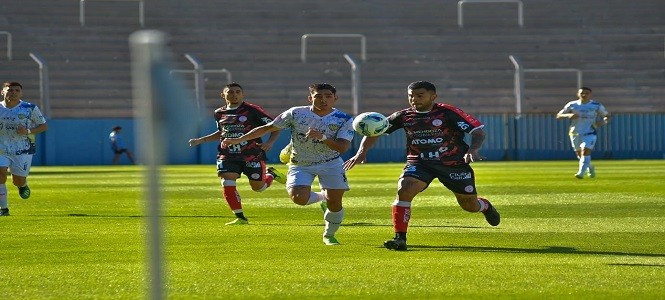 Juventud Unida Universitario, Huracán Las Heras, Federal A. 