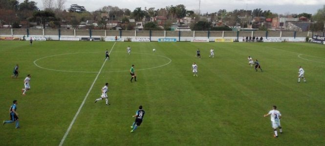 deportivo merlo, charro, jj urquiza, jota, celeste, debut, torneo