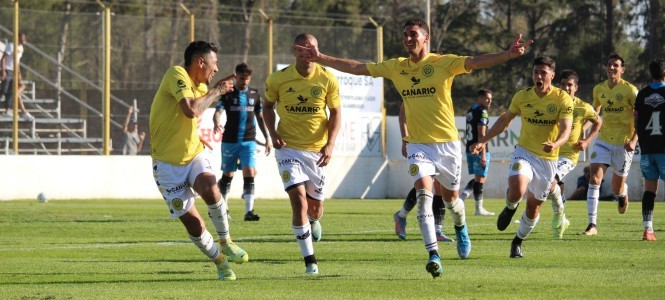 Flandria, Canario, Primera Nacional, Zona A, Almagro, Tricolor 