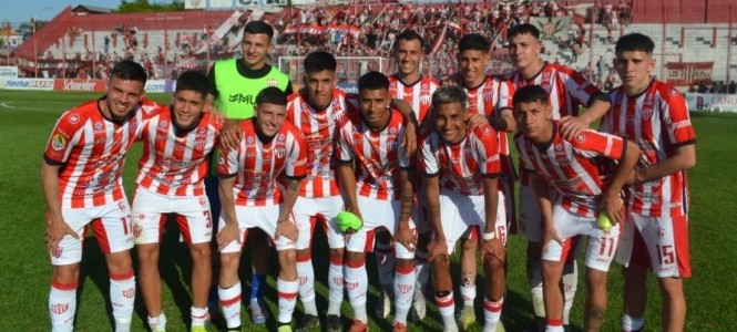 Talleres De Remedios de Escalada, Aurirrojo, Primera B, Deportivo Armenio, Tricolor, 