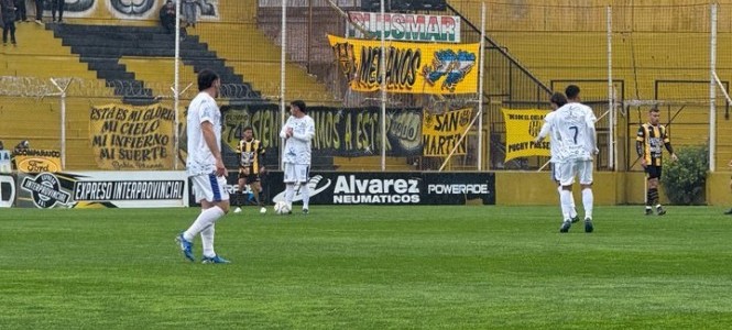 Olimpo, Aurinegro, Bahía Blanca, Federal A, Arenas Río IV, Albo  
