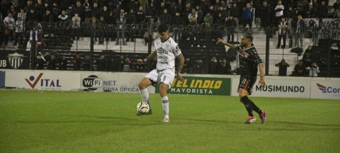 Chaco For Ever, Negro, Primera Nacional, Chacarita, Funebrero 